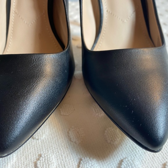 NWOT CHARLES by Charles David Womens Pact Smooth Pointed Toe Stiletto - Picture 2 of 16